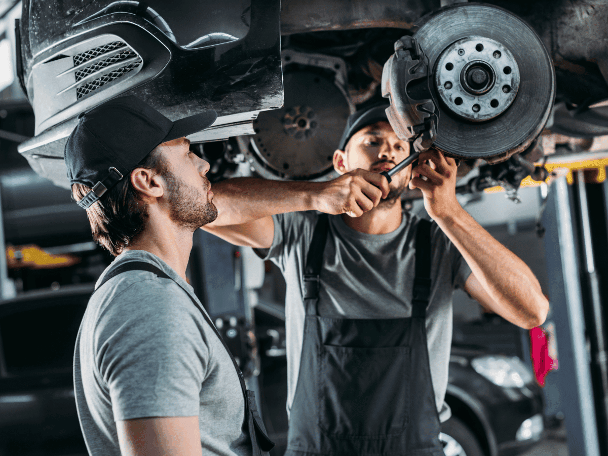 Recepción técnica automotriz como referencia de demo para MireIA
